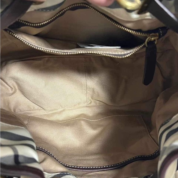 Burberry bucket/shoulder bag - Picture 8 of 16